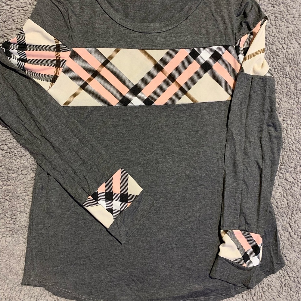 Plaid long sleeve sweater